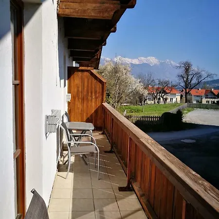 Stauders Und Bed & Breakfast 4*